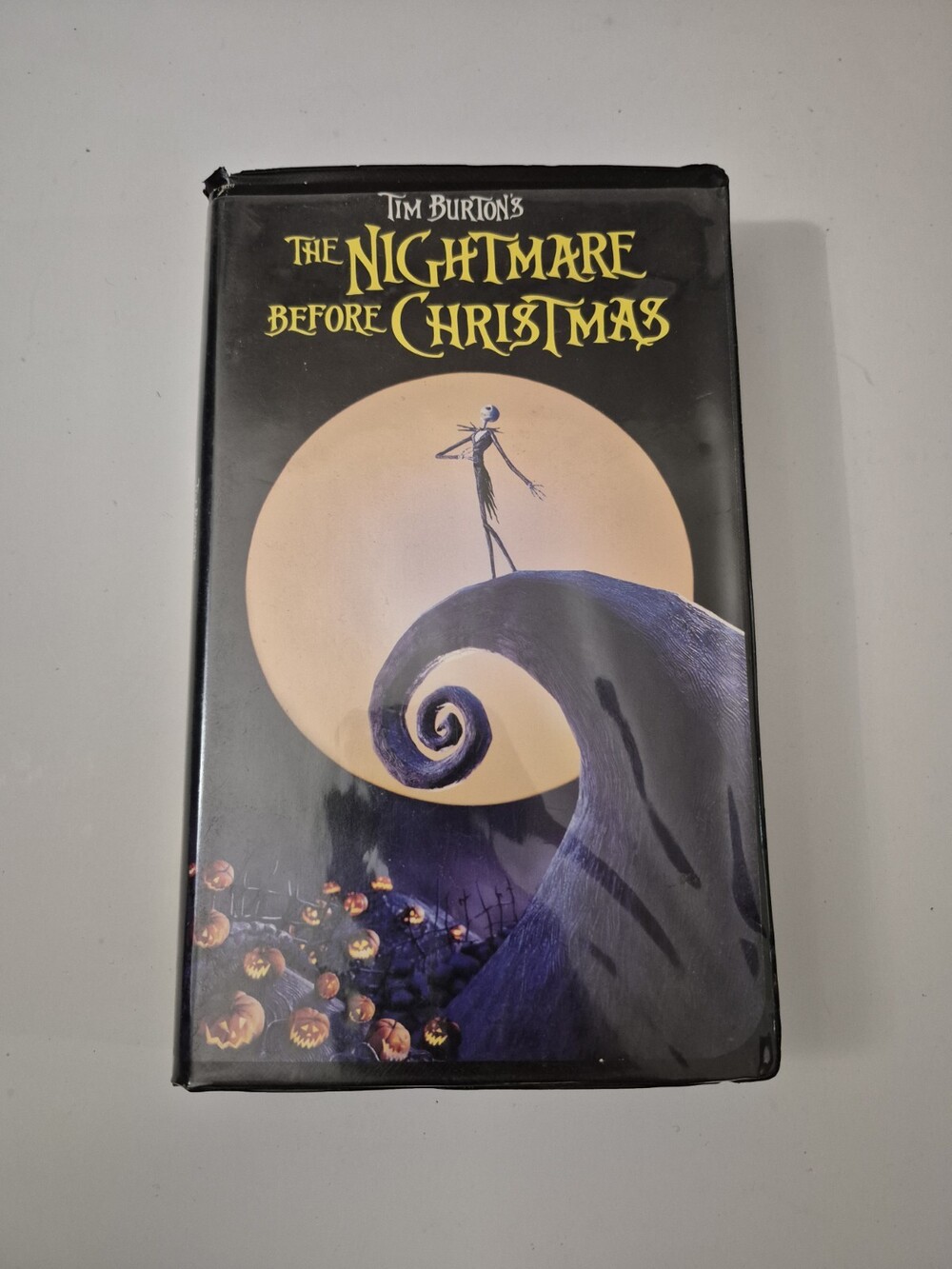 TIM BURTON`S THE NIGHTMARE BEFORE CHRISTMAS VHS TAPE CASSETTE